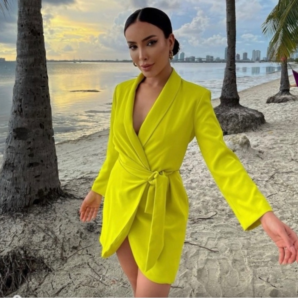 ZARA PAREO BLAZER LIME GREEN WRAP DRESS BLOGGER FAVORITE SOLD OUT SIZE M